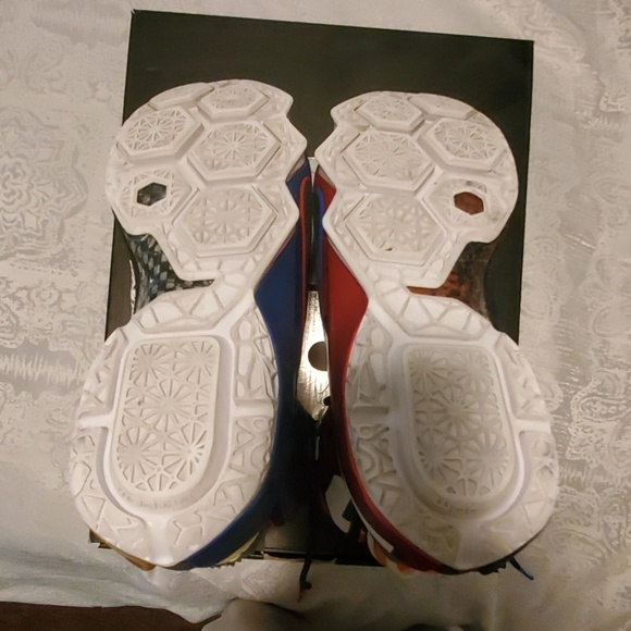Lebron 12s - Picture 4 of 4